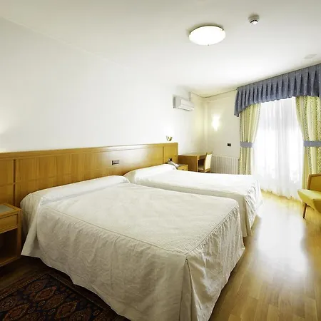 Hotell Florida 2*